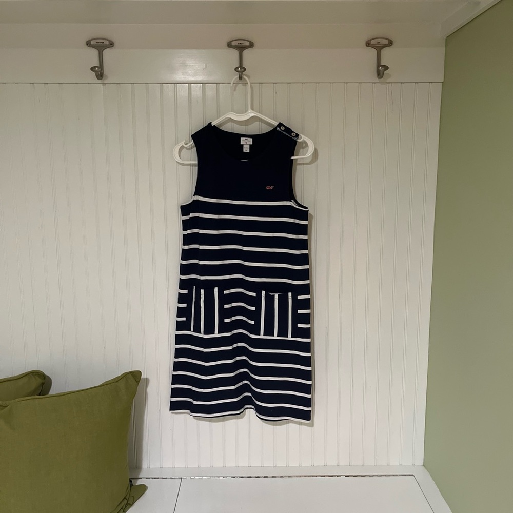 Vineyard Vines girls shift dress